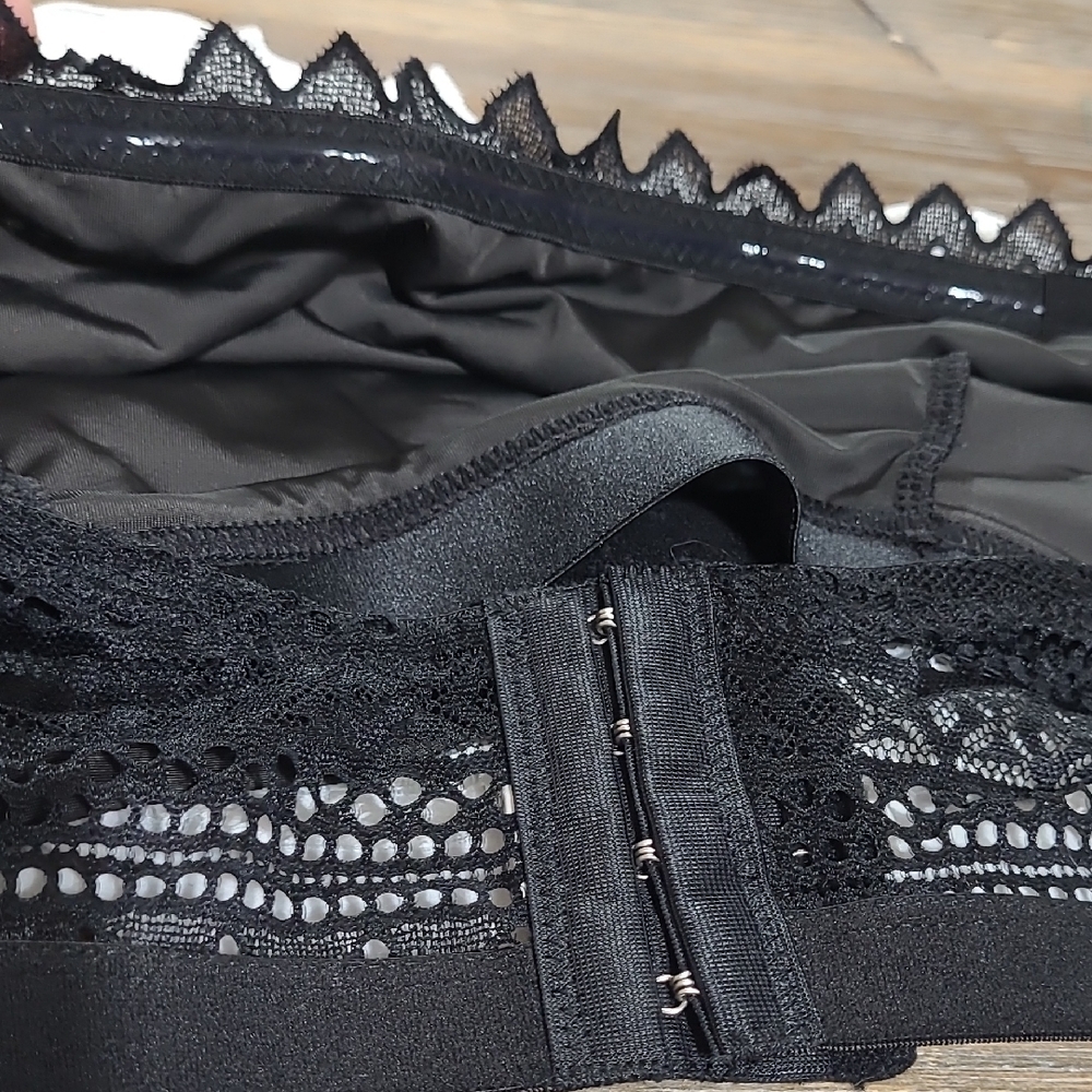 Black and White Lace Bandeau Bralettes - Set of 2 - Picture 9 of 11